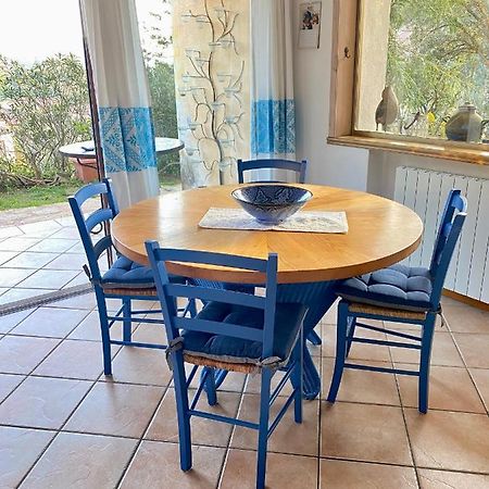 La Casa Blu Villa San Pantaleo Eksteriør billede