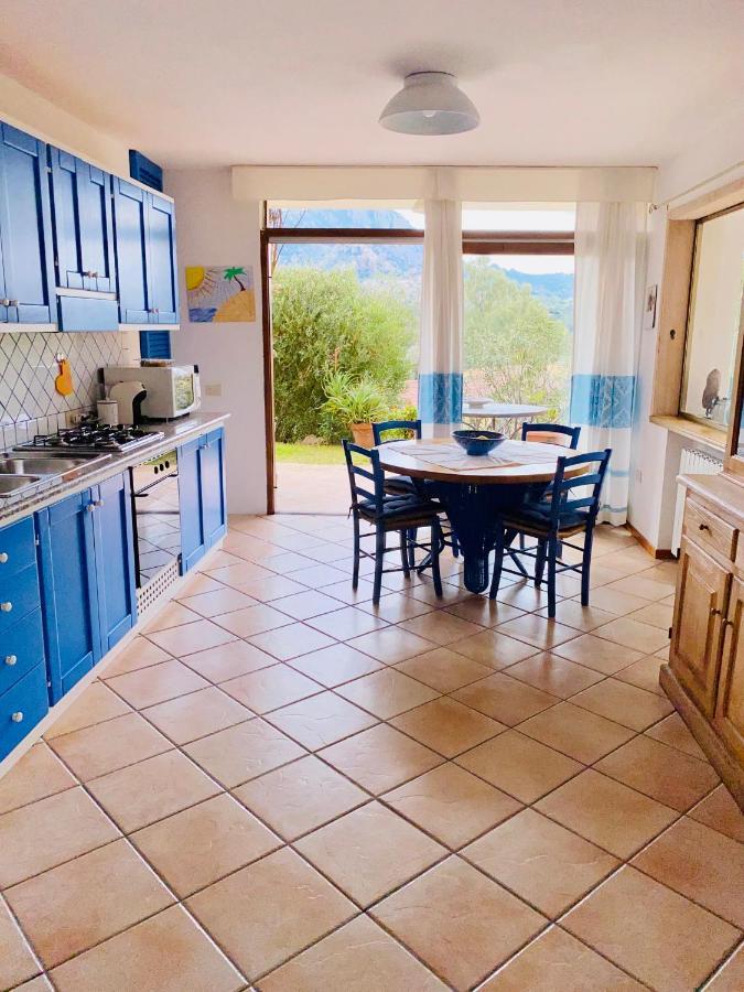 La Casa Blu Villa San Pantaleo Eksteriør billede