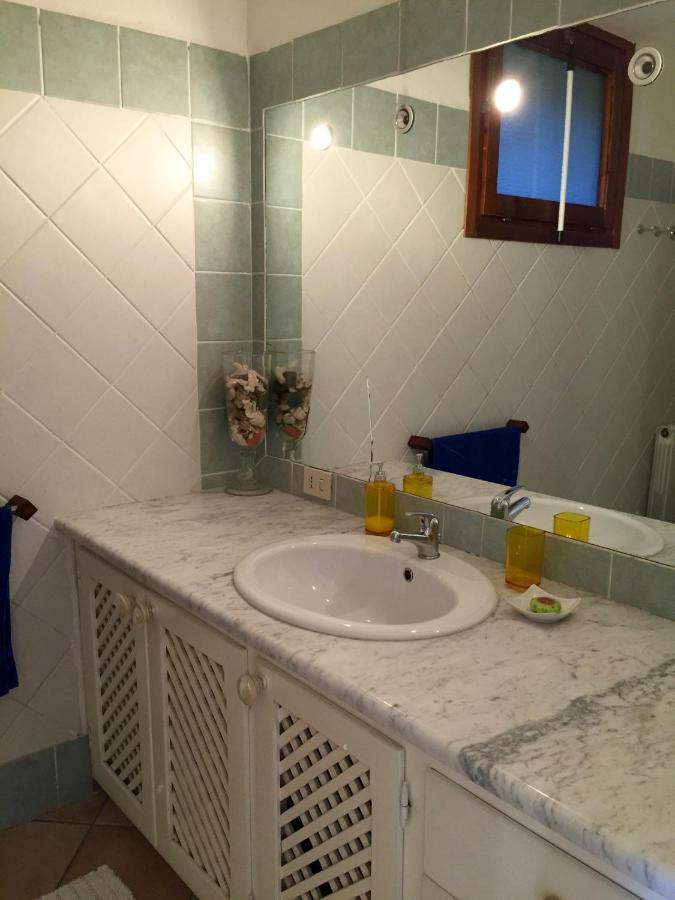 La Casa Blu Villa San Pantaleo Eksteriør billede