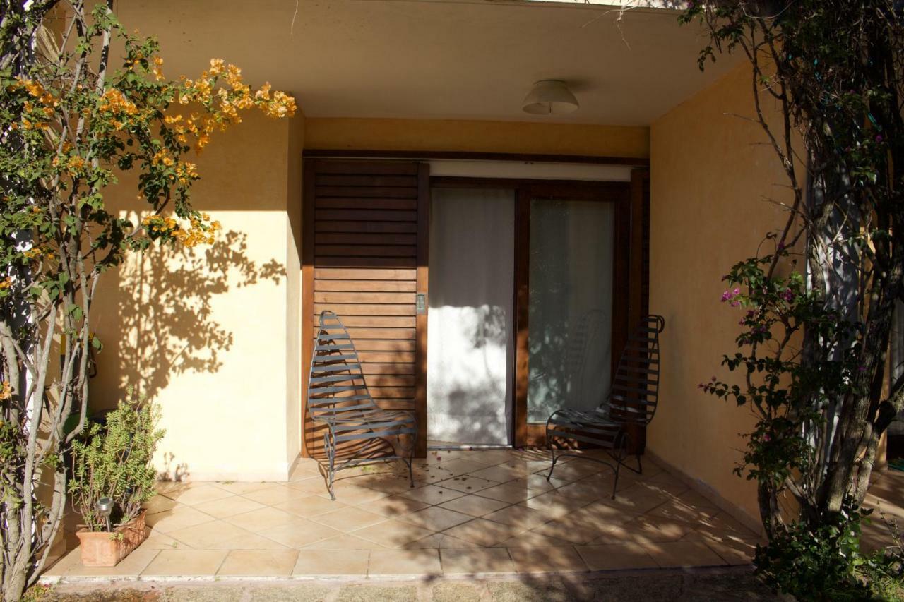 La Casa Blu Villa San Pantaleo Eksteriør billede