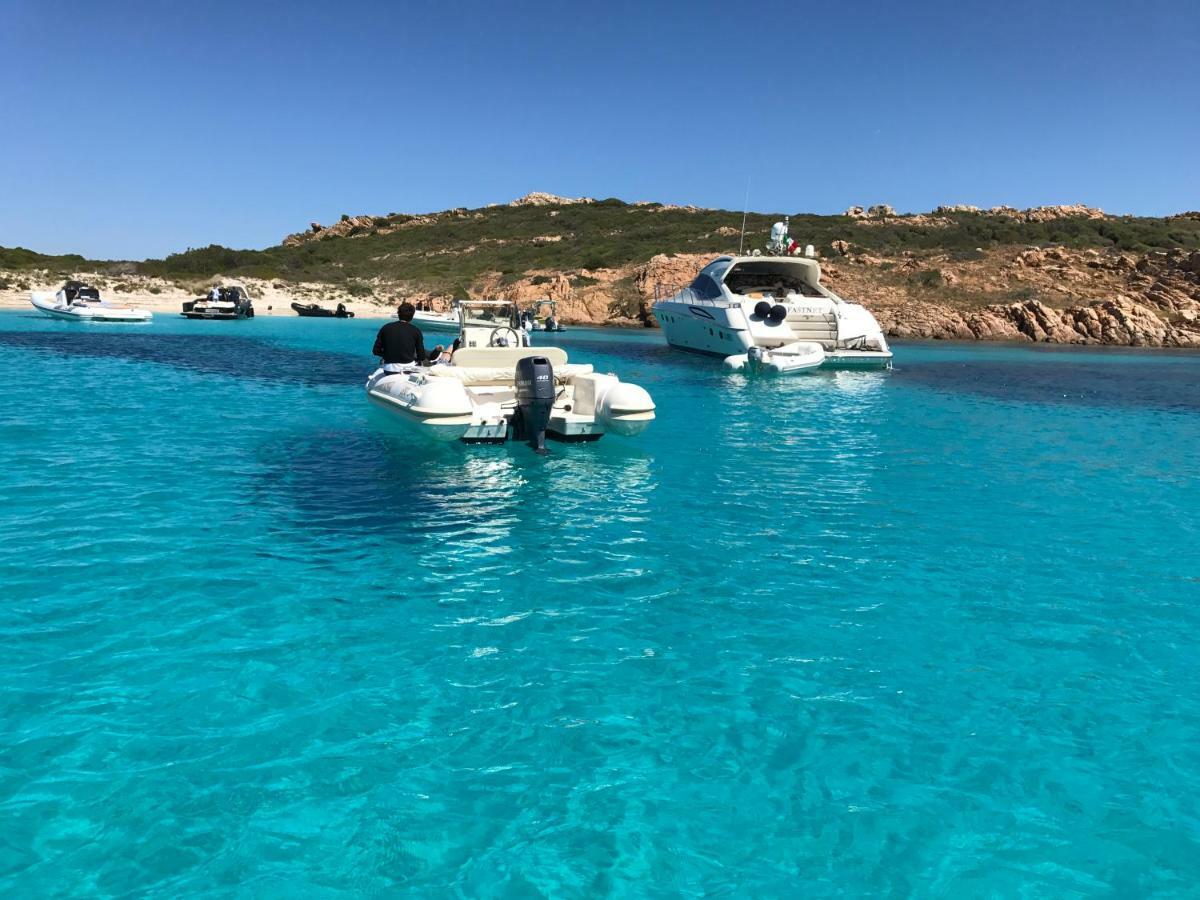 La Casa Blu Villa San Pantaleo Eksteriør billede